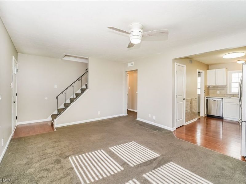 2910 Elmwood Street, Cuyahoga Falls, OH 44221 Photo 5