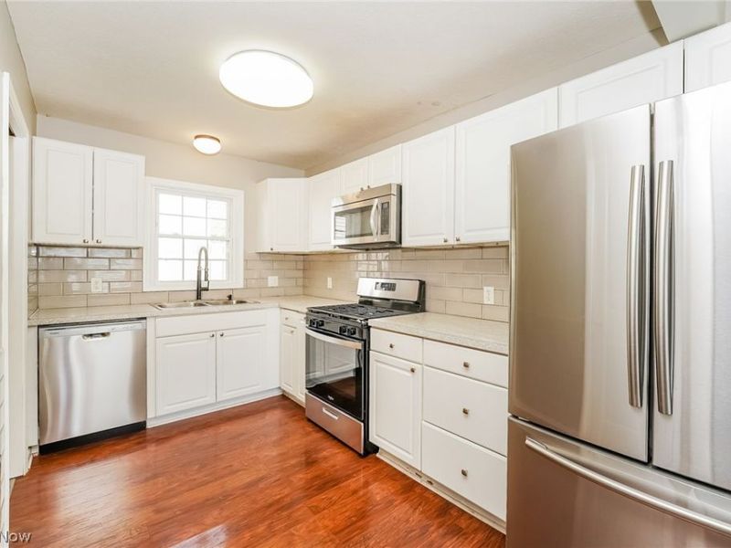 2910 Elmwood Street, Cuyahoga Falls, OH 44221 Photo 6