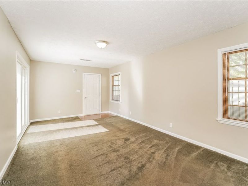 2910 Elmwood Street, Cuyahoga Falls, OH 44221 Photo 9