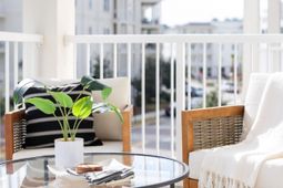 301 Longshore Street photo 4
