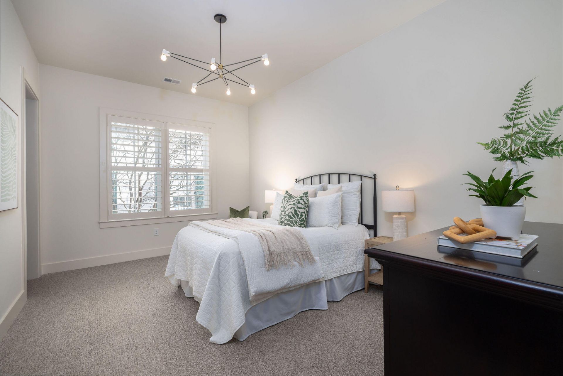 301 Longshore Street Photo 35