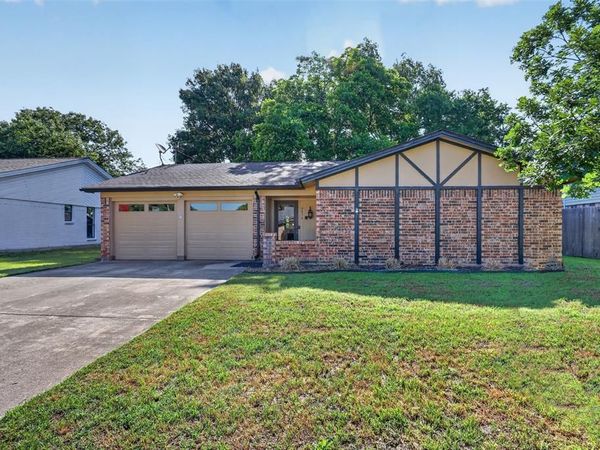6616 Brookdale Drive, Watauga, TX 76148
