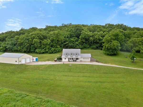 1533 N 700 Road, Baldwin City, KS 66006