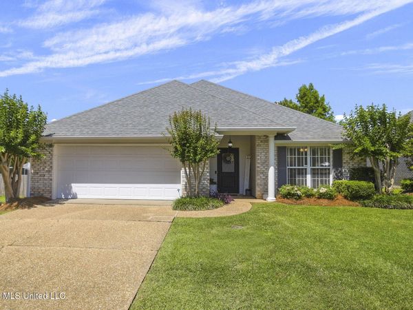 451 Abbey Woods, Brandon, MS 39047