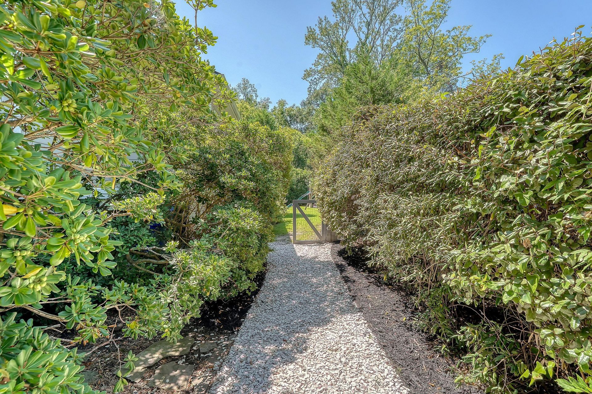 45 Fenwick Drive Photo 37