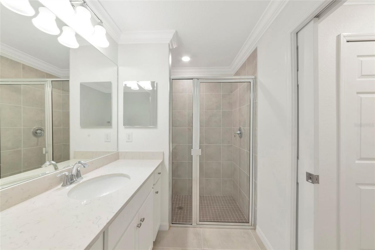 18114 Gawthrop Drive , Unit 107, Lakewood Ranch, FL 34211 Photo