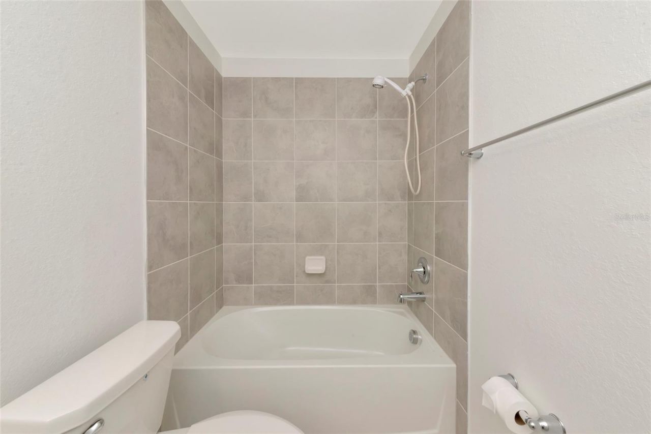 18114 Gawthrop Drive , Unit 107, Lakewood Ranch, FL 34211 Photo
