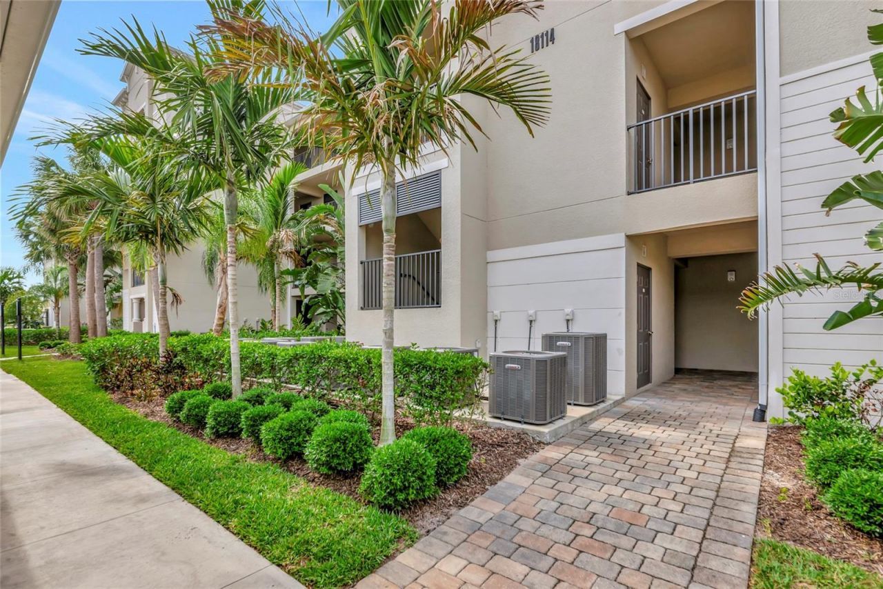 18114 Gawthrop Drive , Unit 107, Lakewood Ranch, FL 34211 Photo