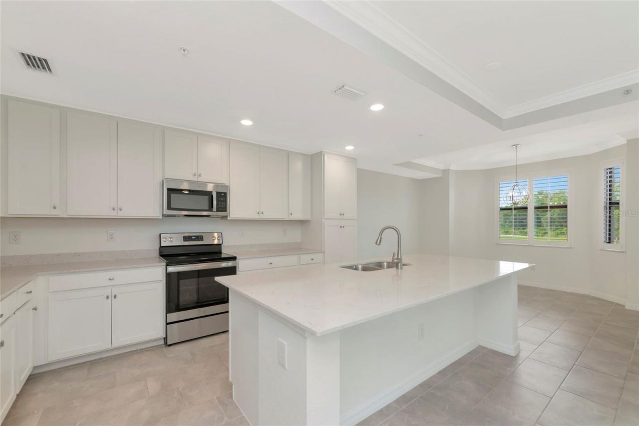 18114 Gawthrop Drive , Unit 107, Lakewood Ranch, FL 34211 Photo