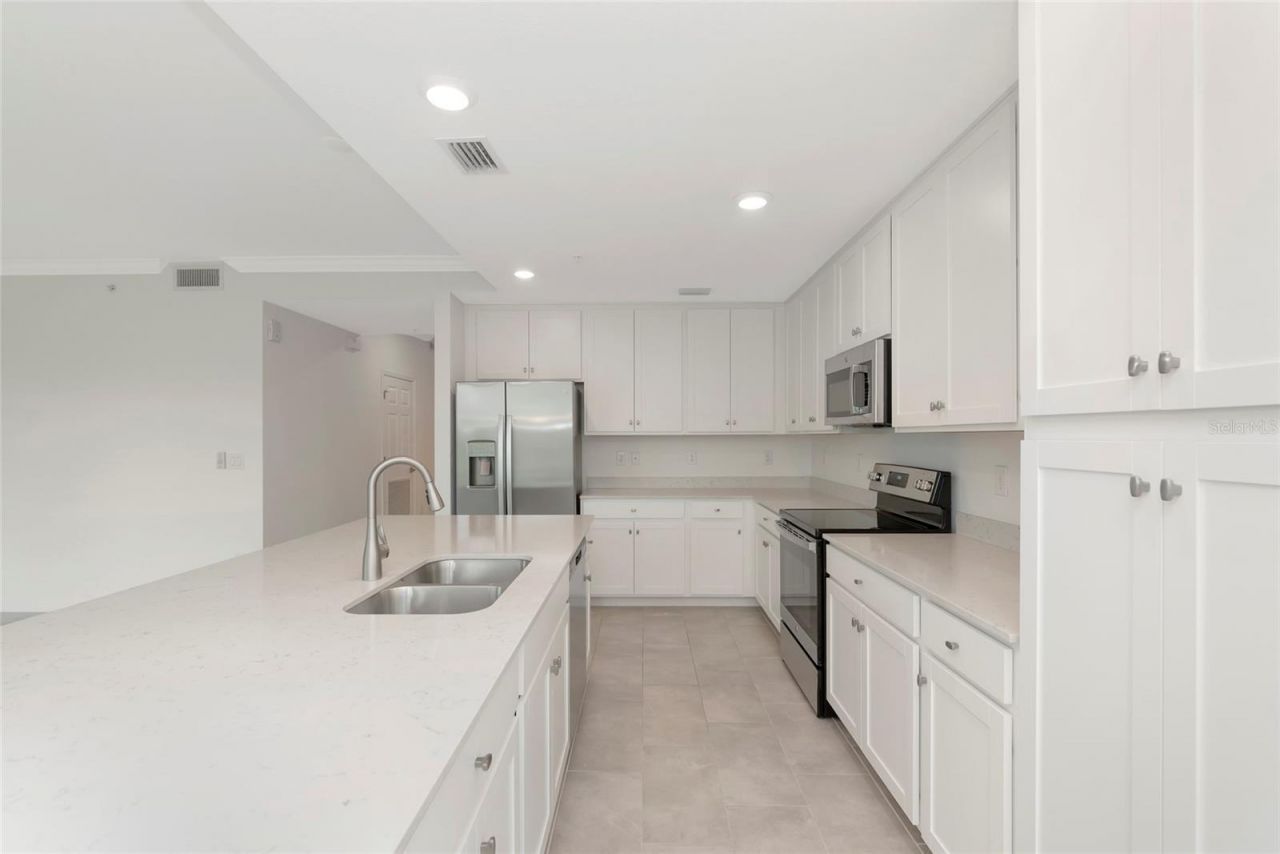 18114 Gawthrop Drive , Unit 107, Lakewood Ranch, FL 34211 Photo