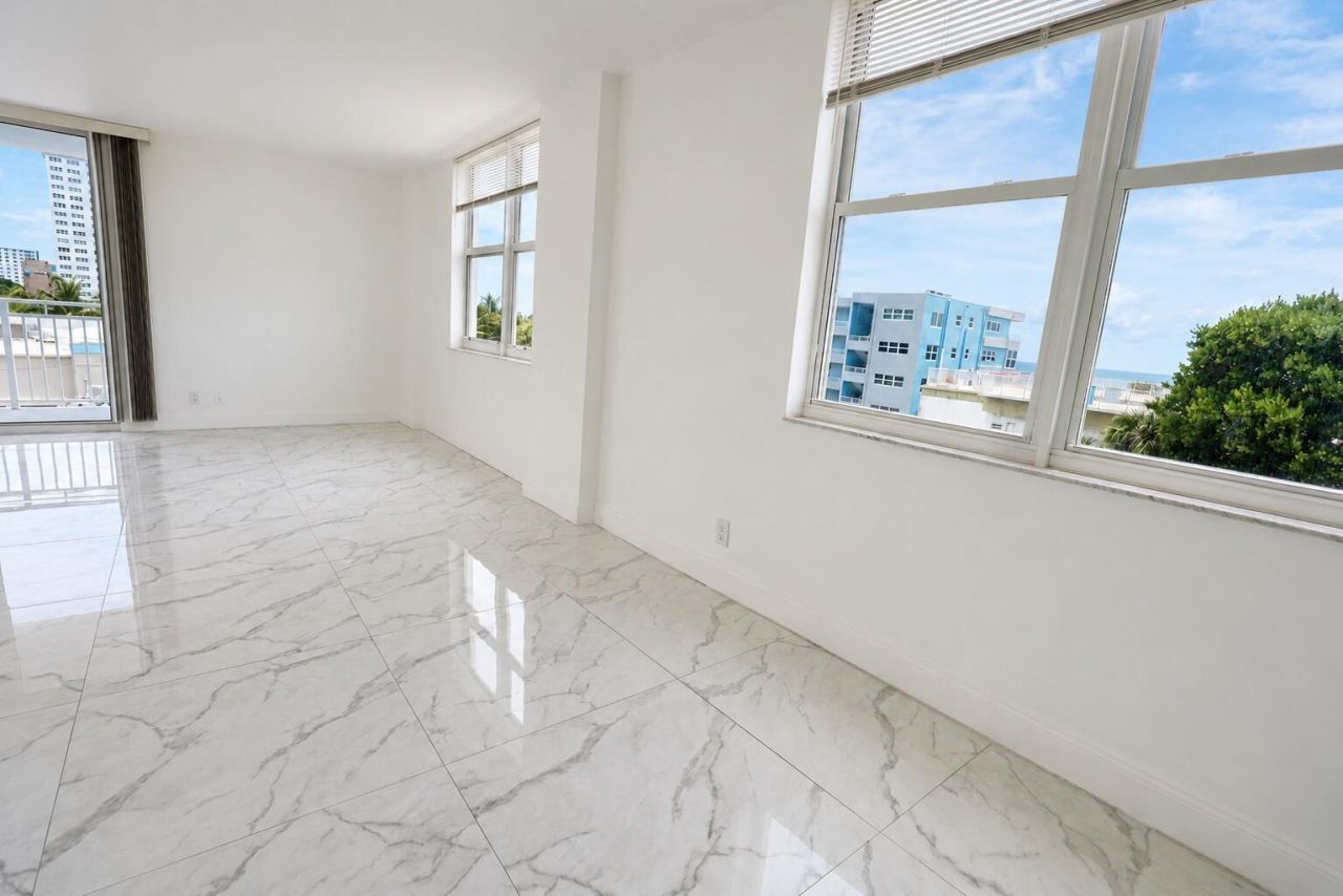 101 Briny Avenue, Unit 401, Pompano Beach, FL 33062 Photo