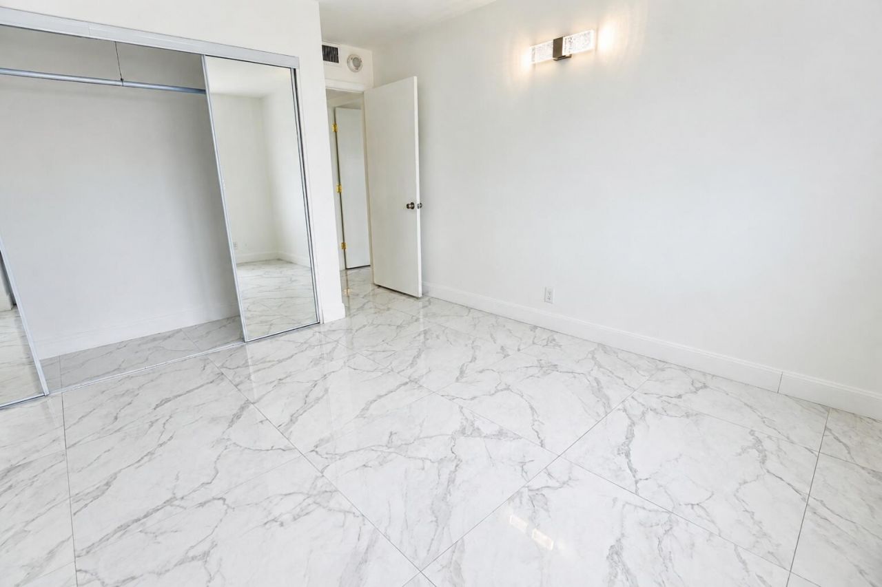 101 Briny Avenue, Unit 401, Pompano Beach, FL 33062 Photo