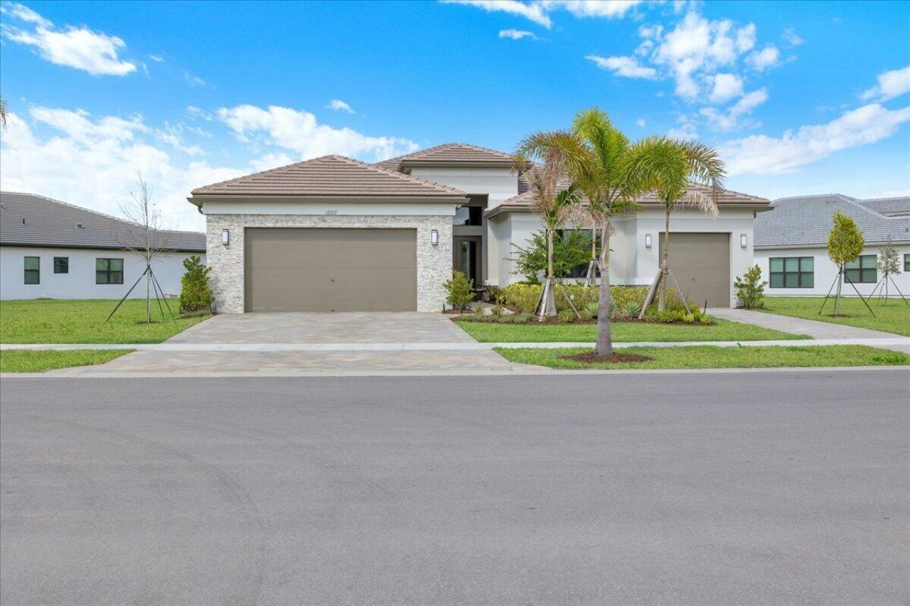 12227 SW Twin Springs Drive, Port Saint Lucie, FL 34987 Photo