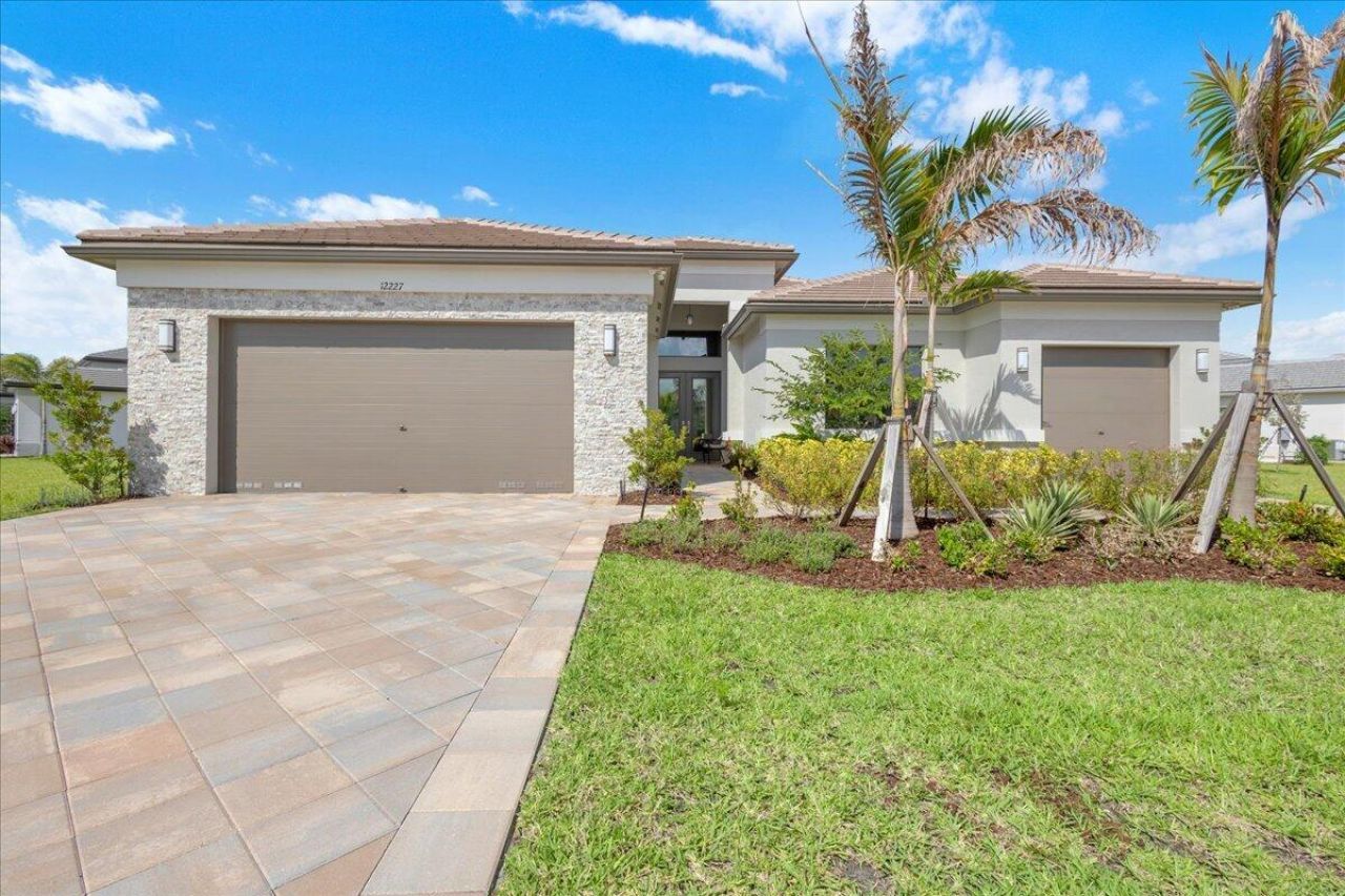 12227 SW Twin Springs Drive, Port Saint Lucie, FL 34987 Photo