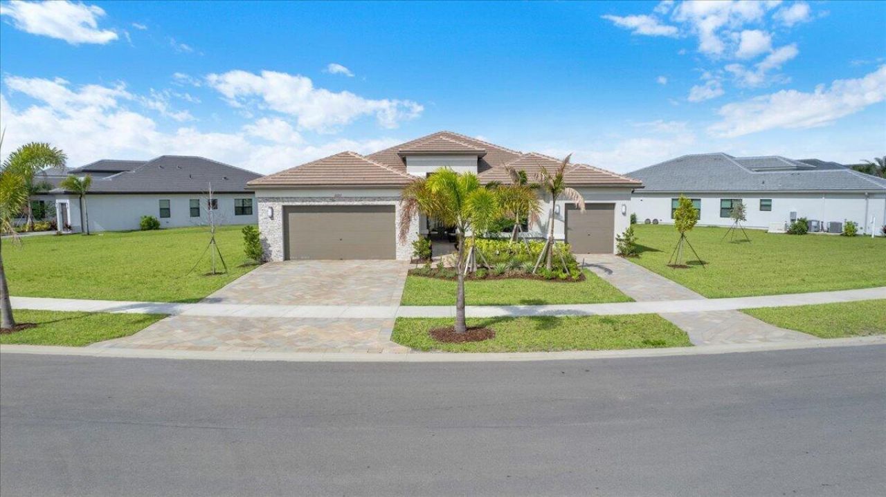 12227 SW Twin Springs Drive, Port Saint Lucie, FL 34987 Photo