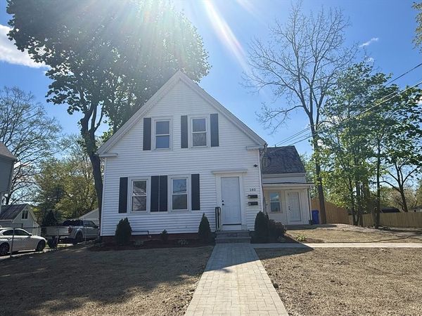 140 W Water St, Rockland, MA 02370
