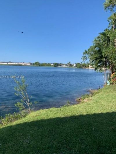 341 Ives Dairy Rd , Unit 341-06, Miami, FL 33179 Photo