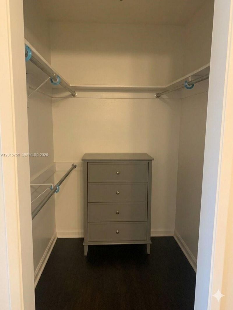 341 Ives Dairy Rd , Unit 341-06, Miami, FL 33179 Photo