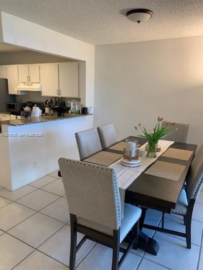 341 Ives Dairy Rd , Unit 341-06, Miami, FL 33179 Photo