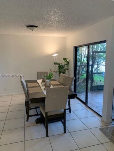 341 Ives Dairy Rd , Unit 341-06, Miami, FL 33179 Photo