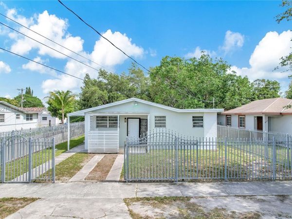 1375 NW 77th St , Miami, FL 33147