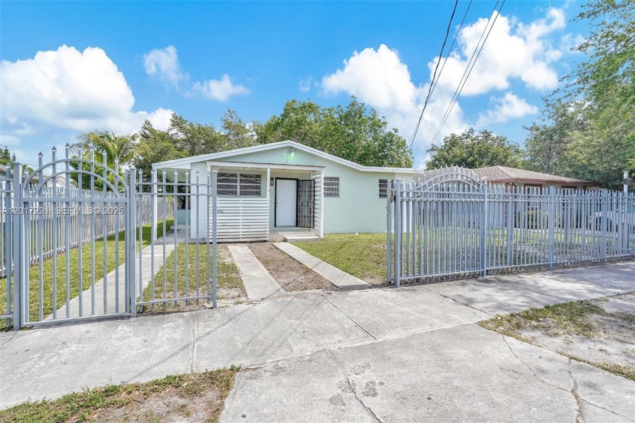 1375 NW 77th St , Miami, FL 33147 Photo