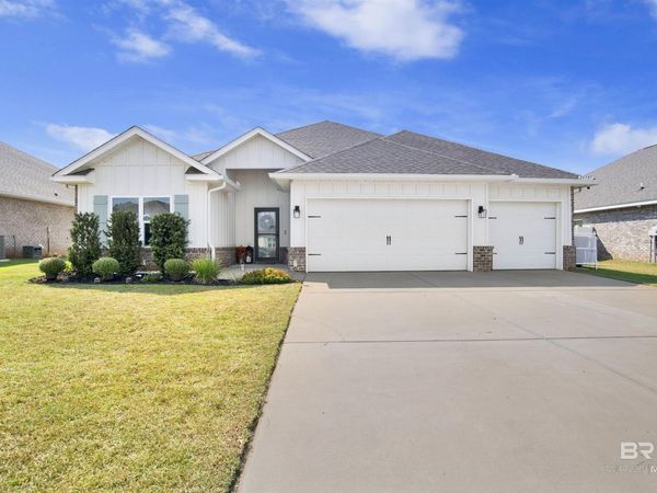 24597 Smarty Jones Circle, Daphne, AL 36526