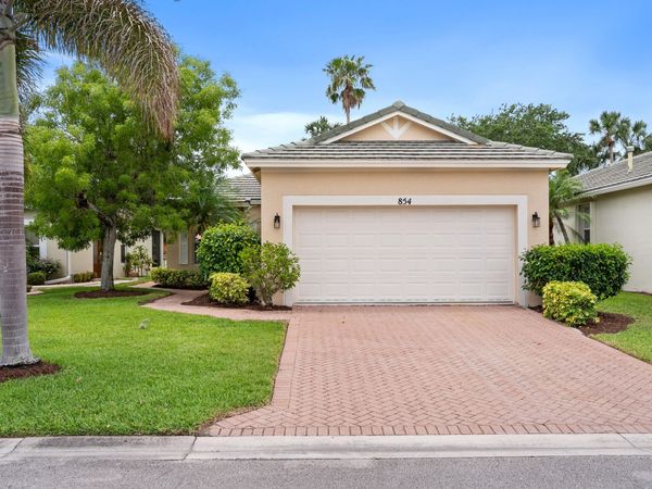 854 SW Rocky Bayou Terrace, Port St. Lucie, FL 34986