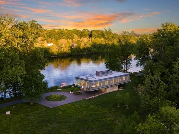 2710 RIVER ROAD, NEW HOPE, PA 18938