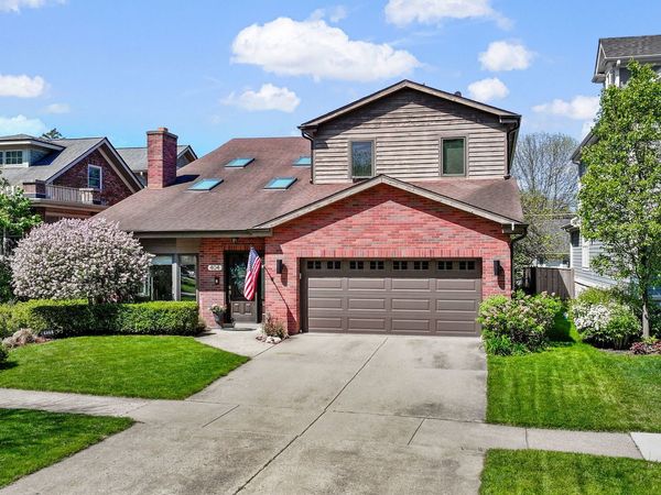 404 Grand Boulevard , Park Ridge, IL 60068