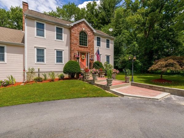 35 Burnap St., Auburn, MA 01501