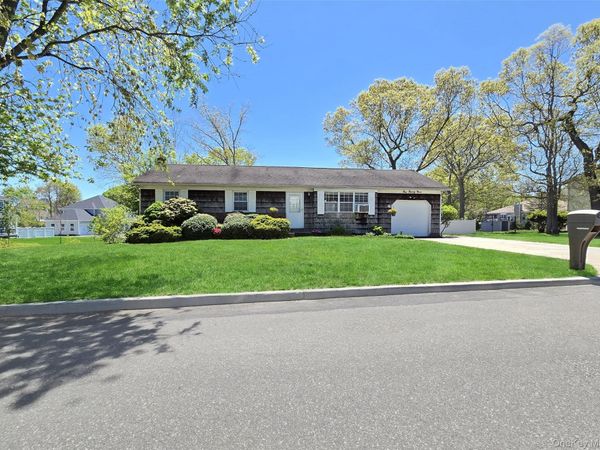199 Stanley Drive , Centereach, NY 11720