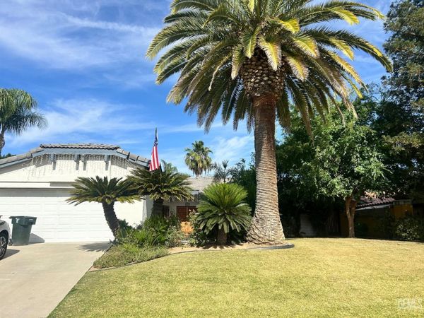 4205 Player Court, Bakersfield, CA 93306