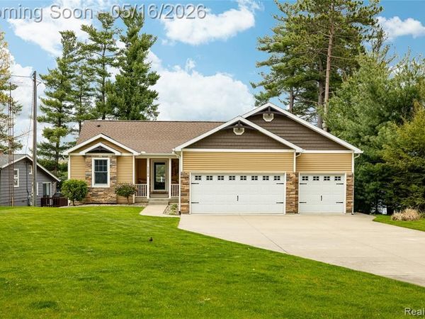 11274 Oakwood Drive, Somerset Twp, MI 49249