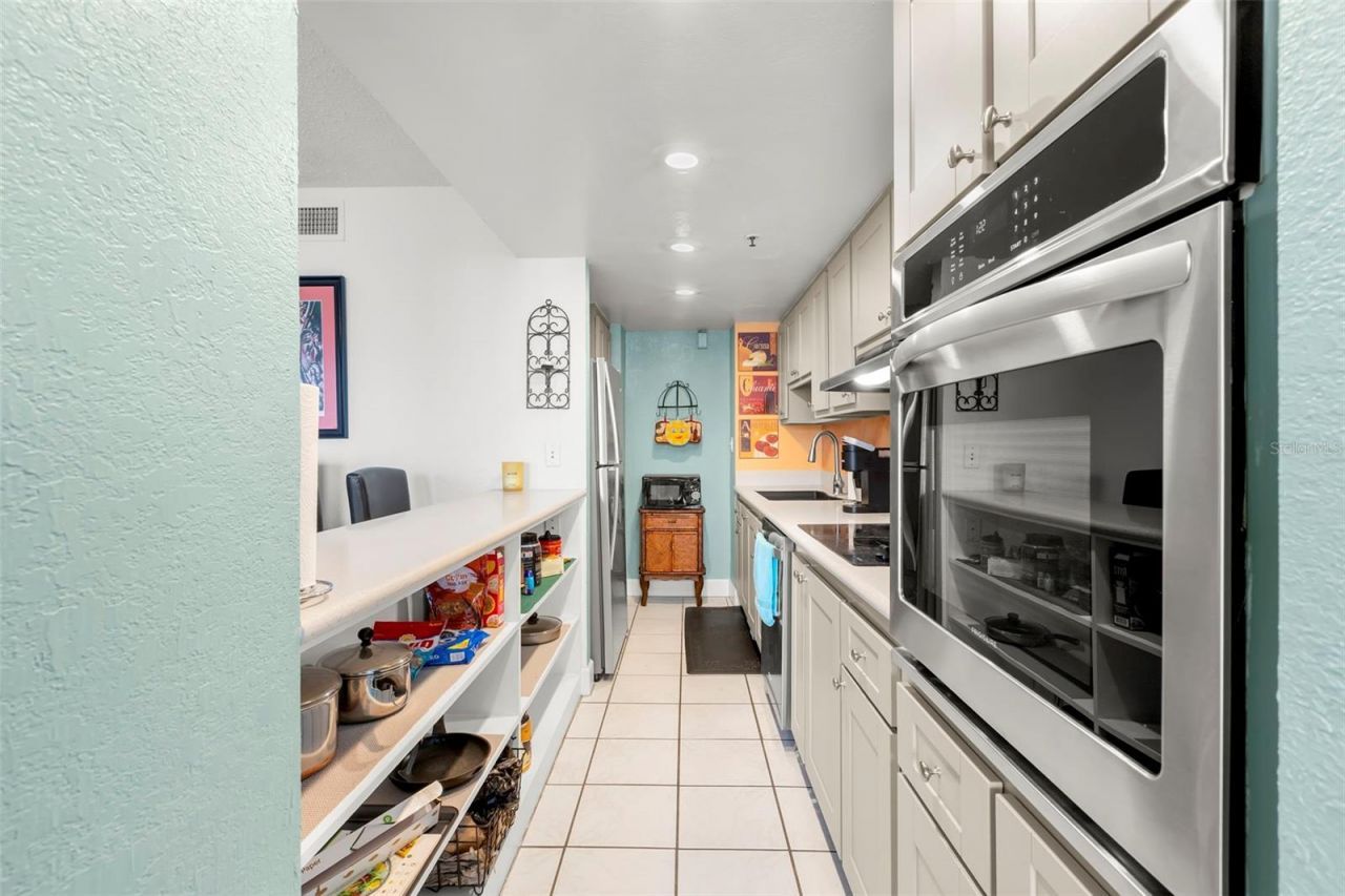 470 3rd Street S, Unit 613, Saint Petersburg, FL 33701 Photo