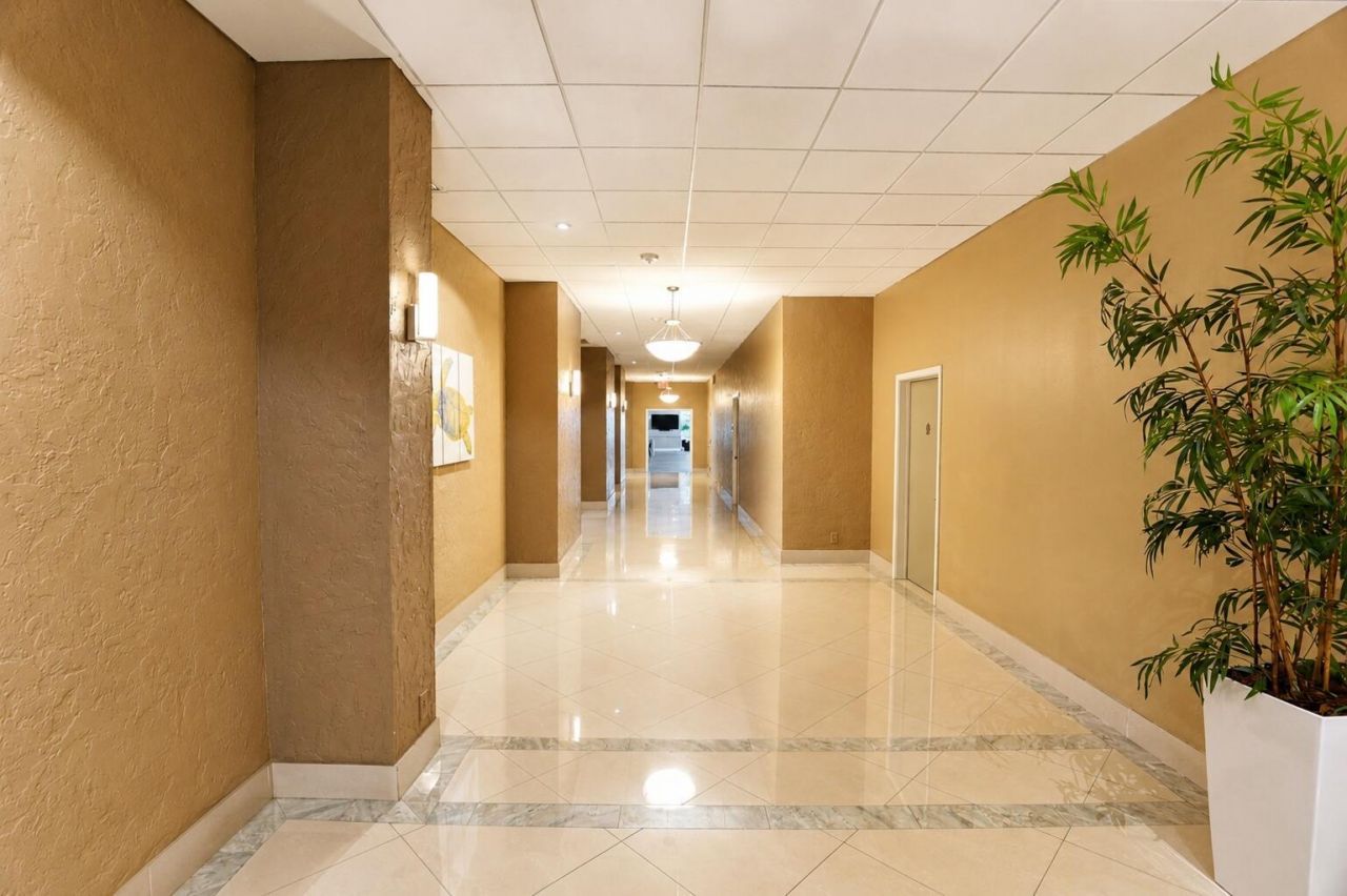 4250 Galt Ocean Drive, Unit 9g, Fort Lauderdale, FL 33308 Photo