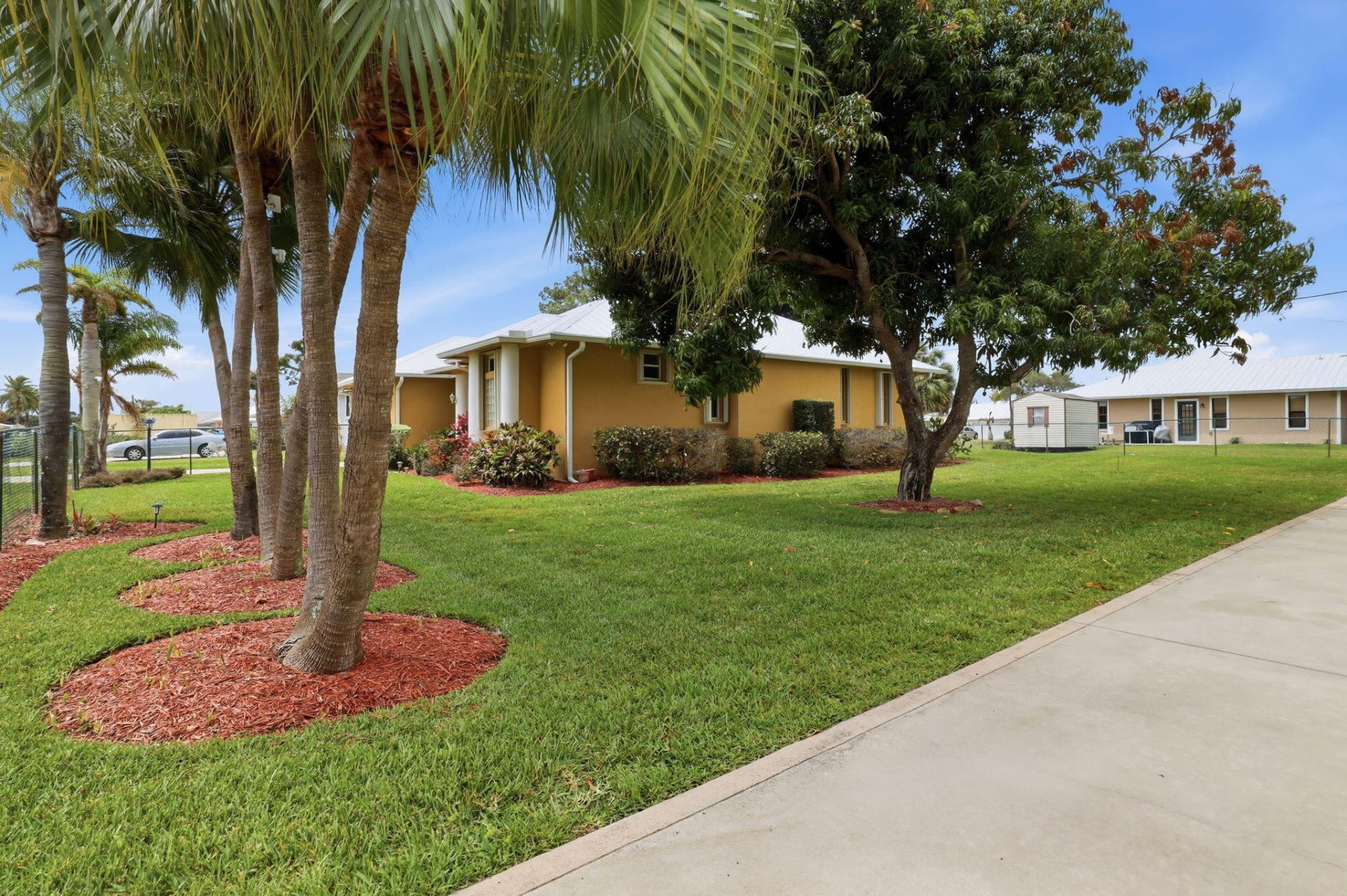 5660 SE Colee Avenue, Stuart, FL 34997 Photo