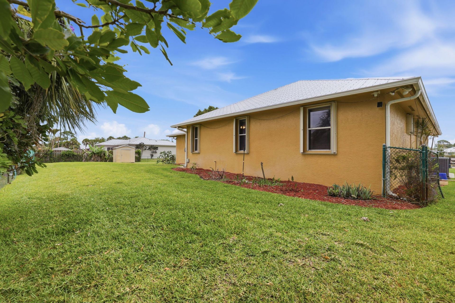 5660 SE Colee Avenue, Stuart, FL 34997 Photo