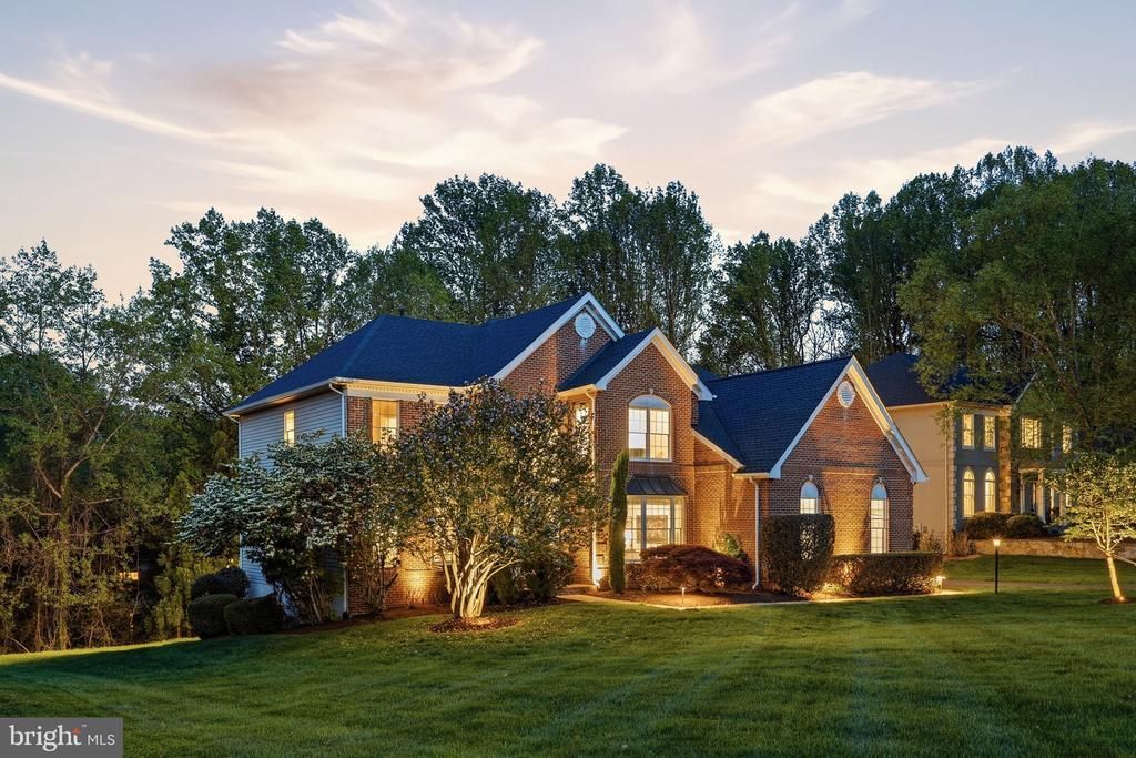 1283 Cobble Pond Way, Vienna, VA 22182 Main Photo