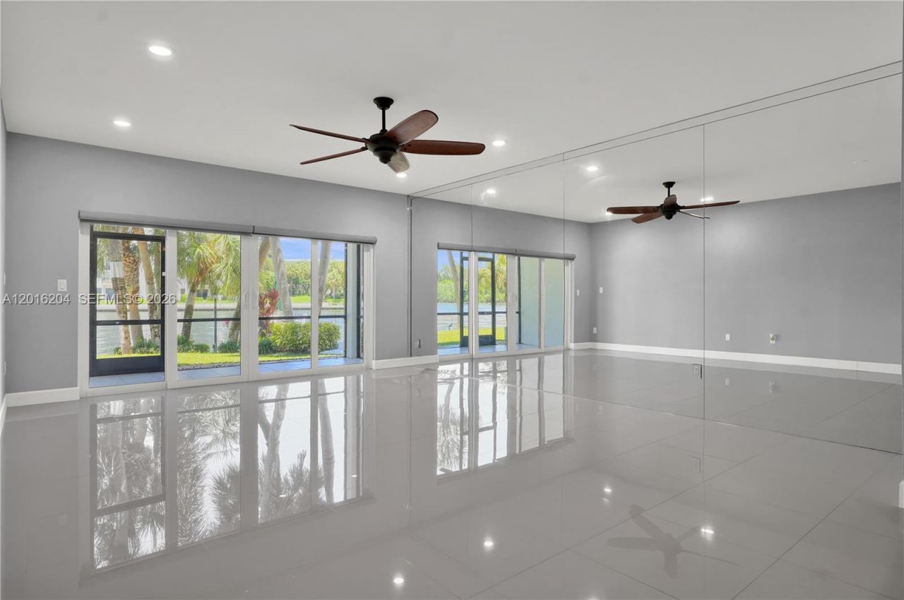 1301 N Riverside Dr, Unit 7, Pompano Beach, FL 33062 Photo