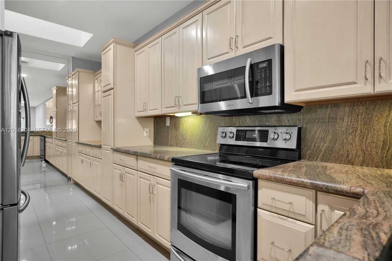 1301 N Riverside Dr, Unit 7, Pompano Beach, FL 33062 Photo