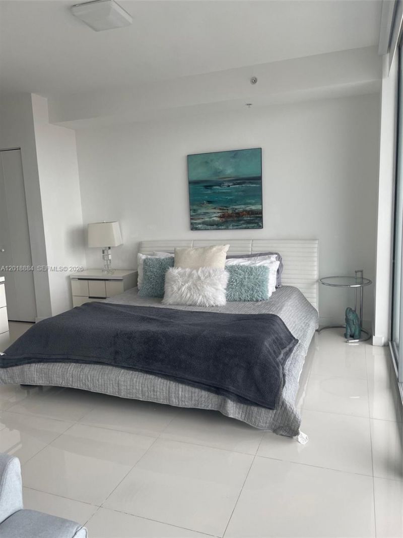 92 SW 3rd St, Unit 3008, Miami, FL 33130 Photo