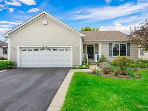 750 Pentwater Road , Romeoville, IL 60446