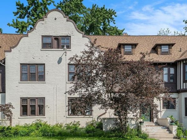 8123 E Lafayette Street, Detroit, MI 48214