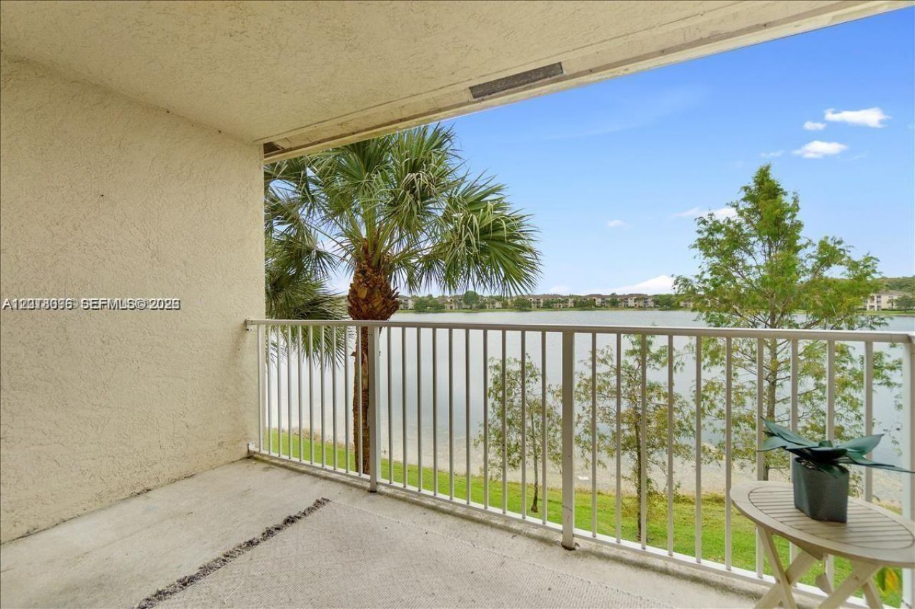 5065 Wiles Rd , Unit 308, Coconut Creek, FL 33073 Photo