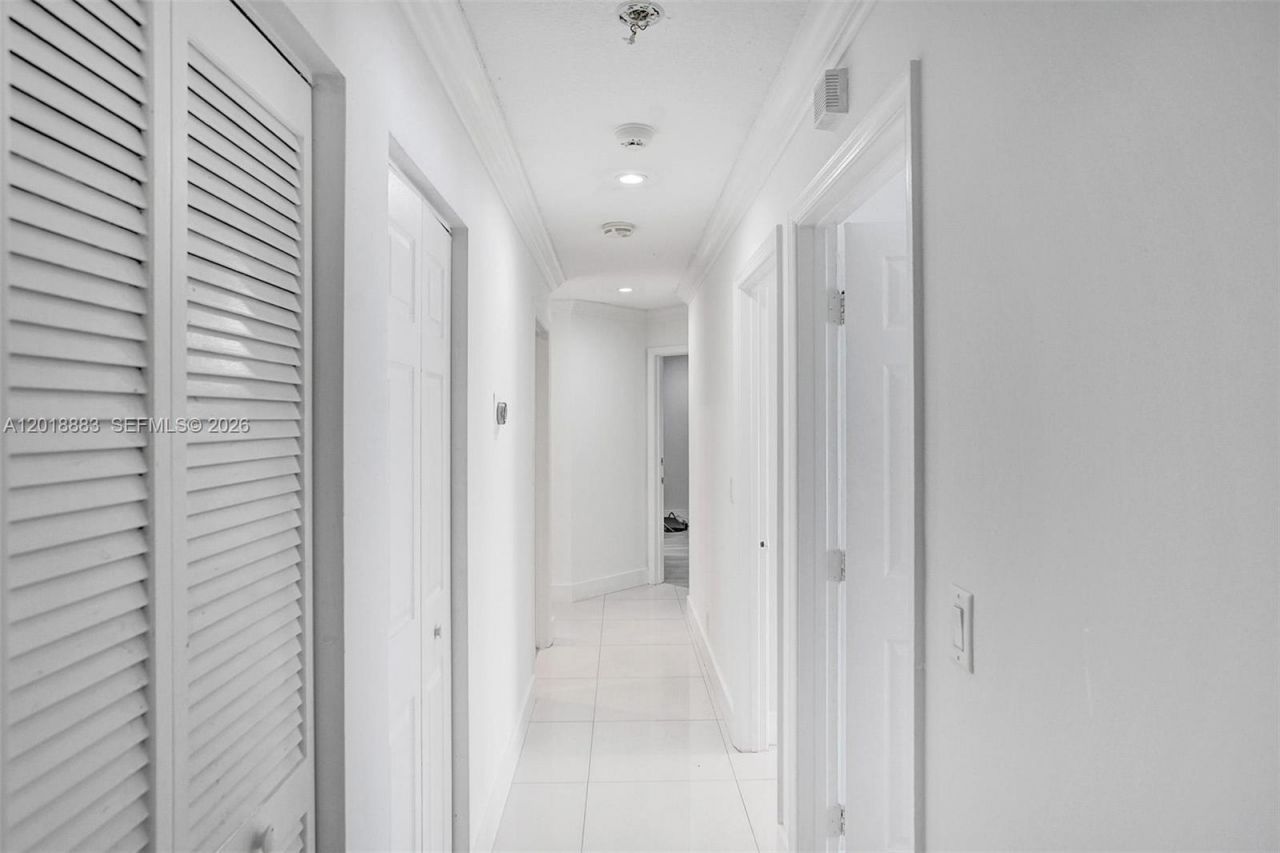 2266 NW 208th Ter , Pembroke Pines, FL 33029 Photo