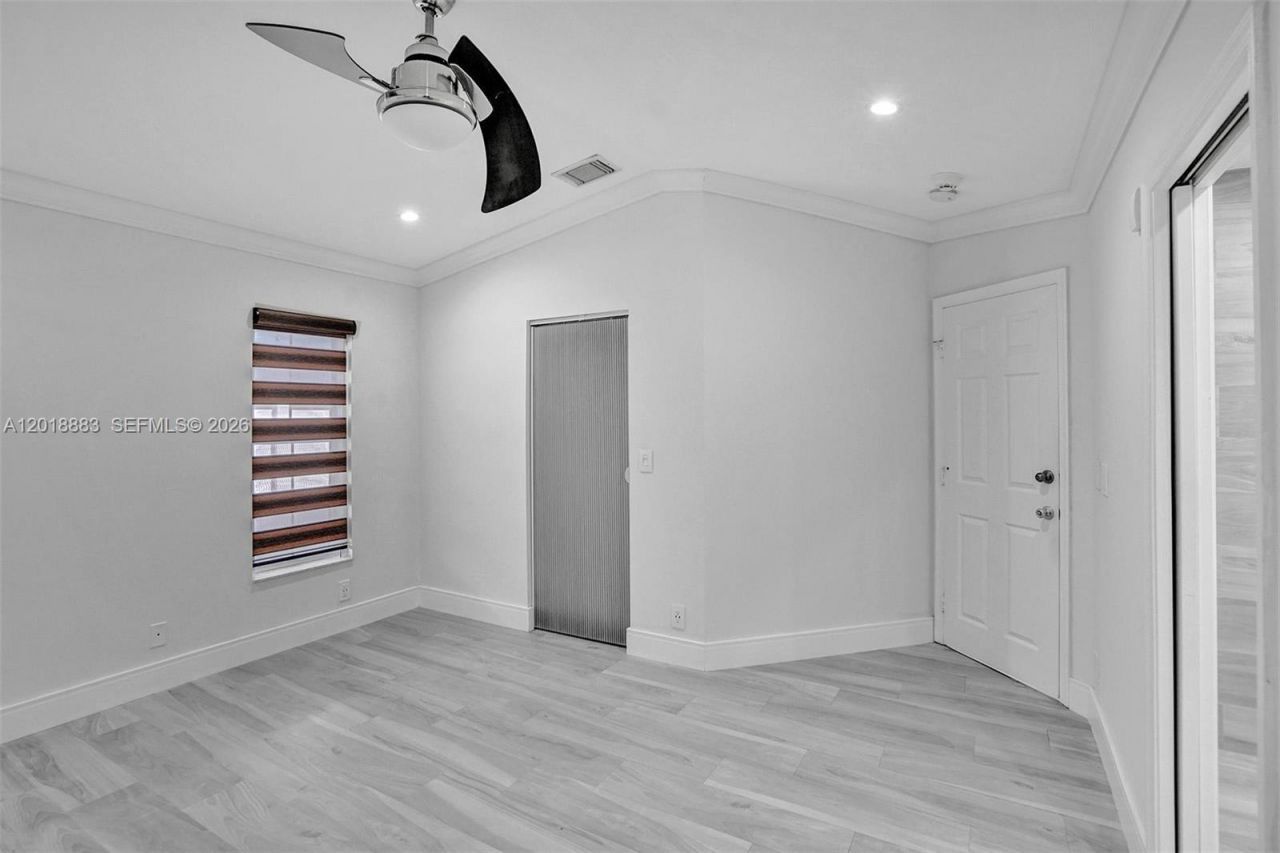 2266 NW 208th Ter , Pembroke Pines, FL 33029 Photo