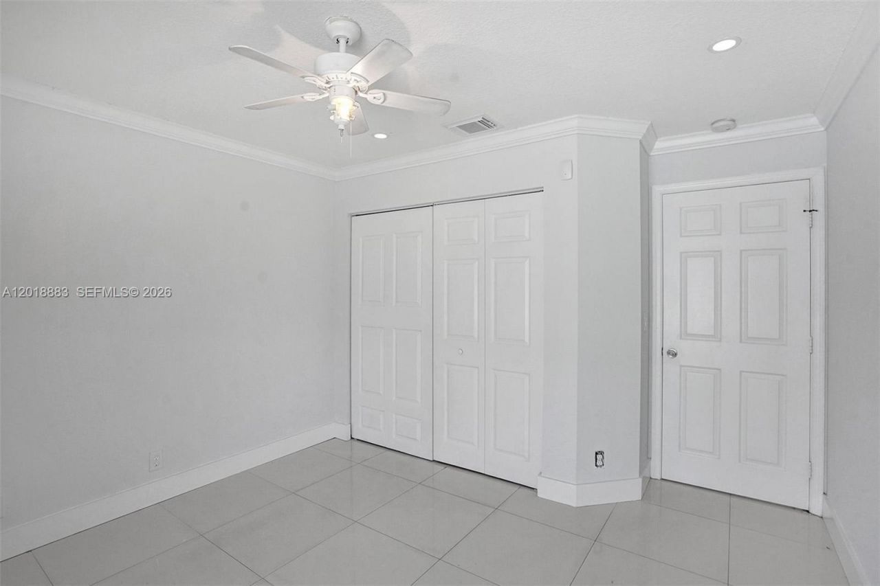 2266 NW 208th Ter , Pembroke Pines, FL 33029 Photo