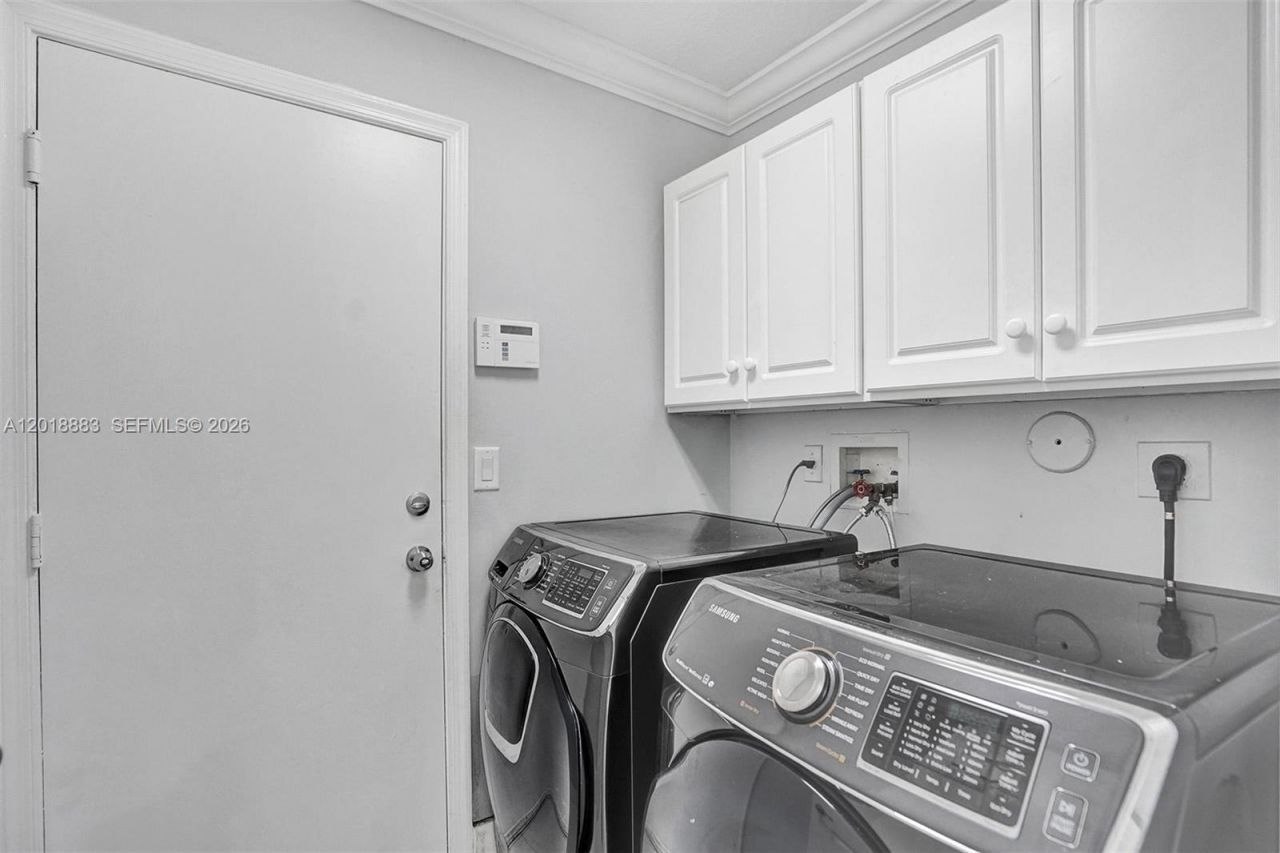 2266 NW 208th Ter , Pembroke Pines, FL 33029 Photo