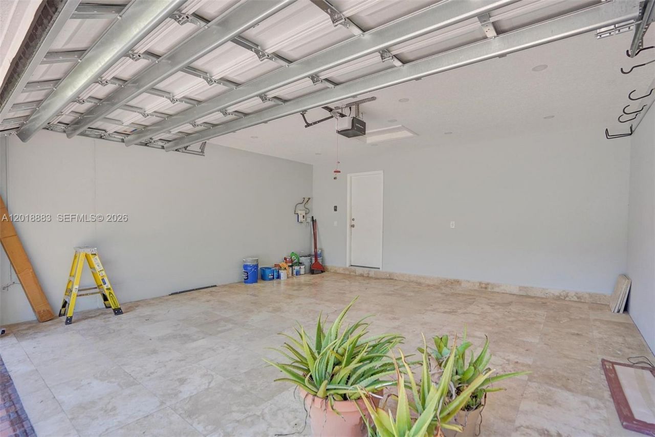 2266 NW 208th Ter , Pembroke Pines, FL 33029 Photo